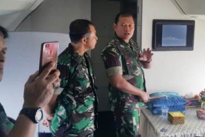 Pangkogabwilhan I saat memberikan arahan untuk mengusir kapal asing.